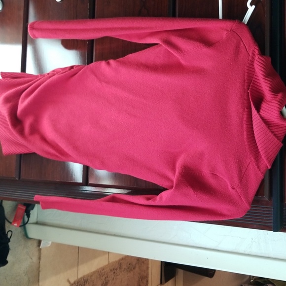 Sweater - Picture 2 of 2